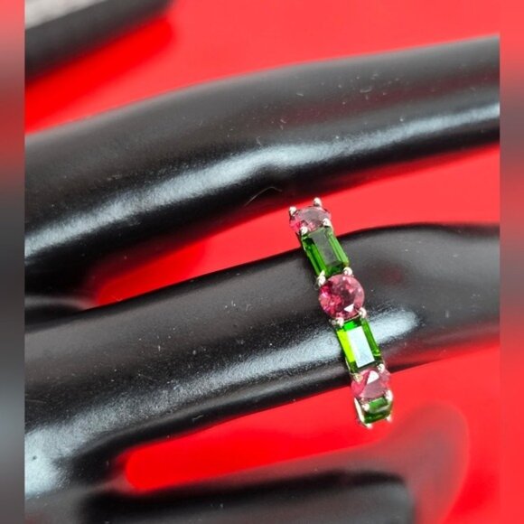 925 Sterling Silver Ring with Natural Chrome Diopside & Rhodolite Garnet Gems - Picture 5 of 7